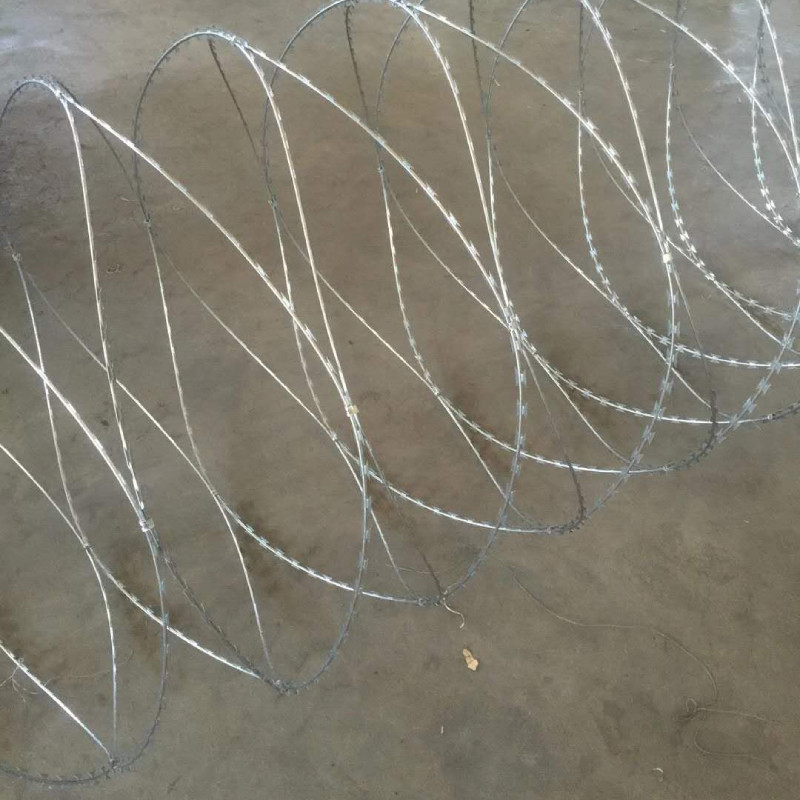 China Galvanized Bto-22 Concertina Fence Razor Barbed Wire