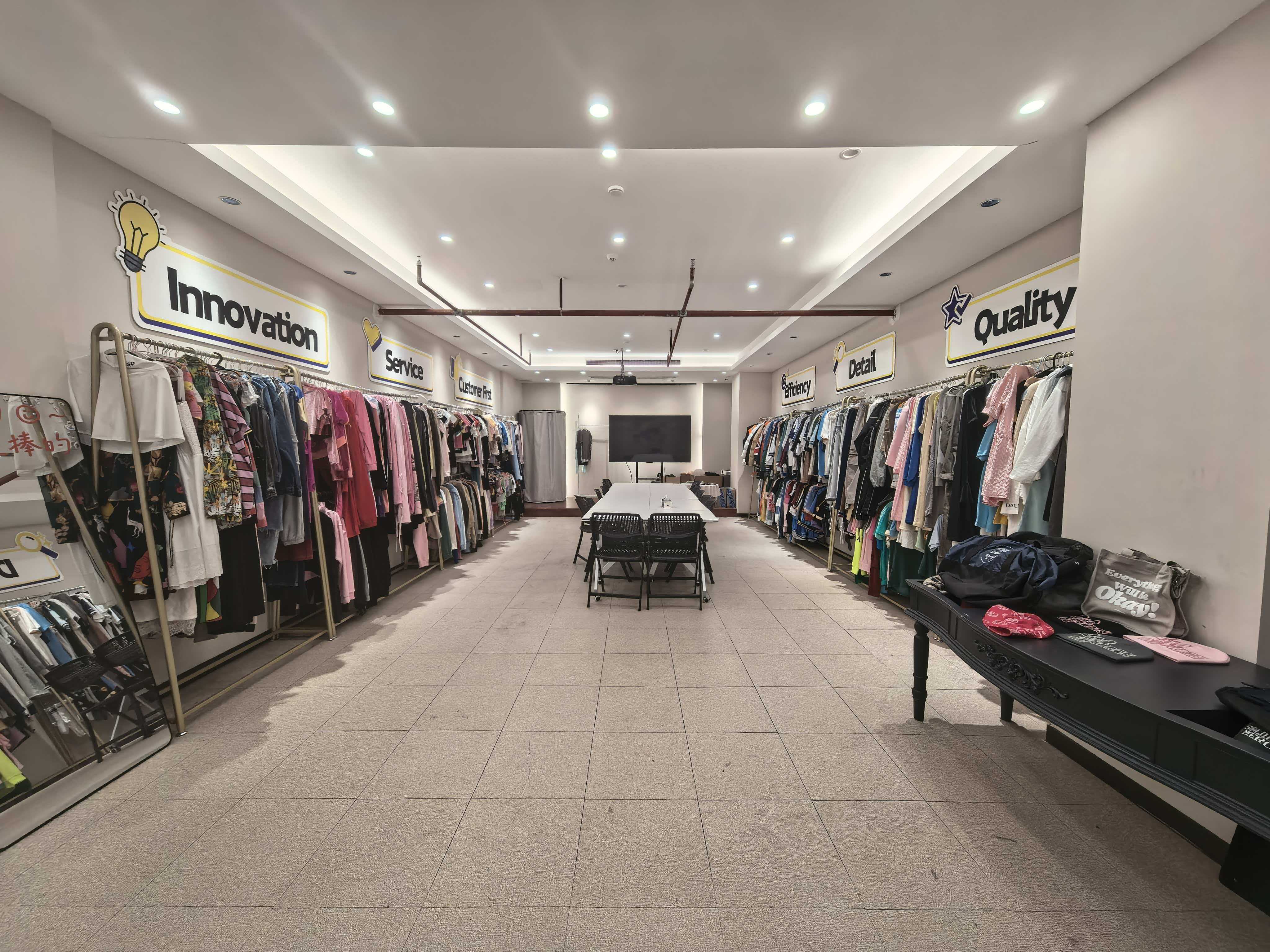 China Factory - Shenzhen Sincereal Clothing Co., Ltd.