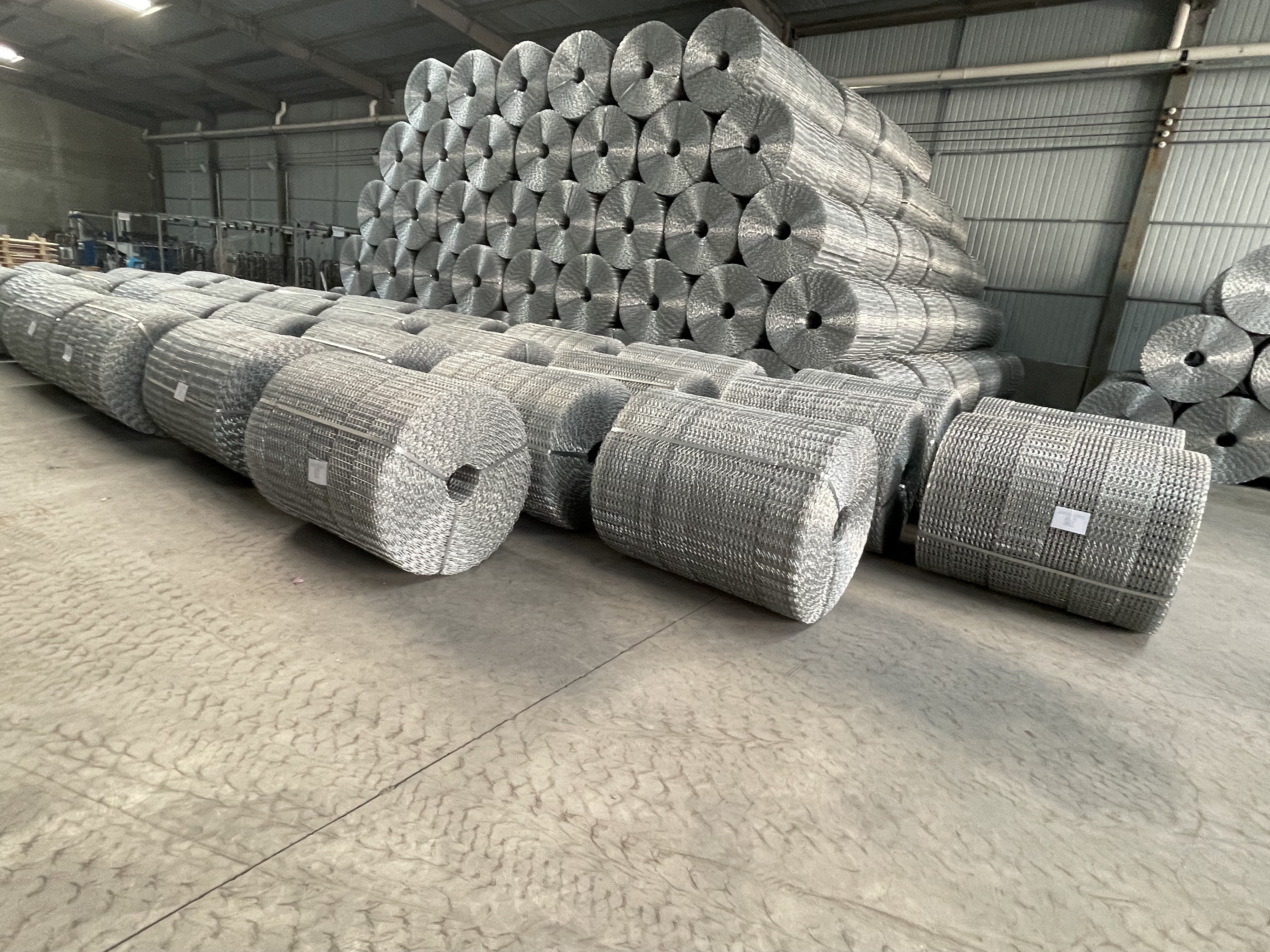 Cwc Wire China 2.8 MM Welded Galvanized Pipeline Wire Mesh Anti Corrosion CWC ...