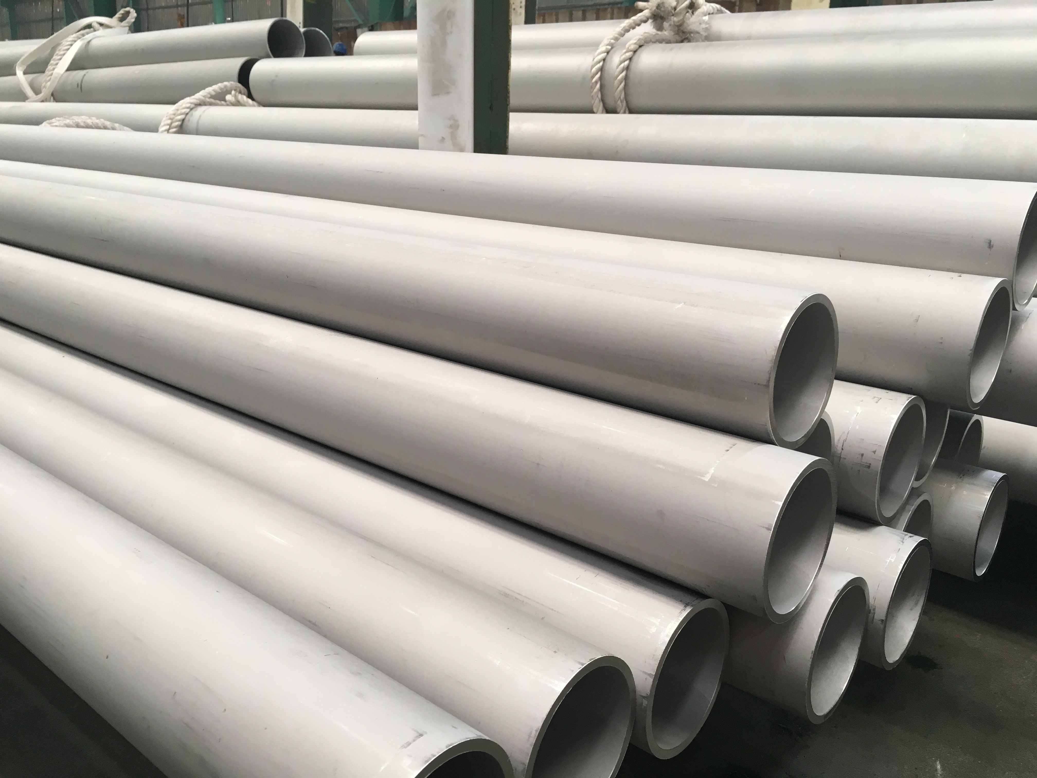 China Stainless Steel Seamless Pipe, ASTM A312 TP316Ti , B16.10 & B16.19, 6M ,PE / BE,