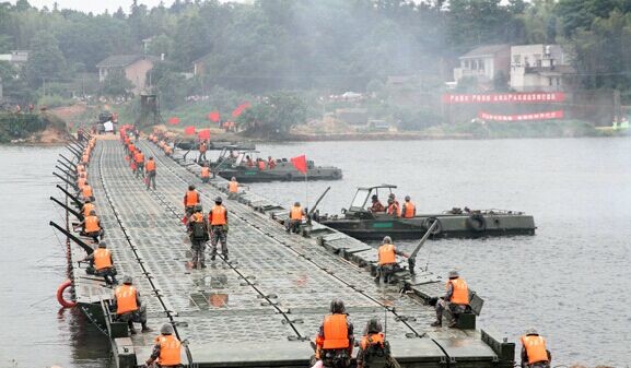 China Ribbon Pontoon Bridge/Floating Bridge/Pontoon Bridge - China ...