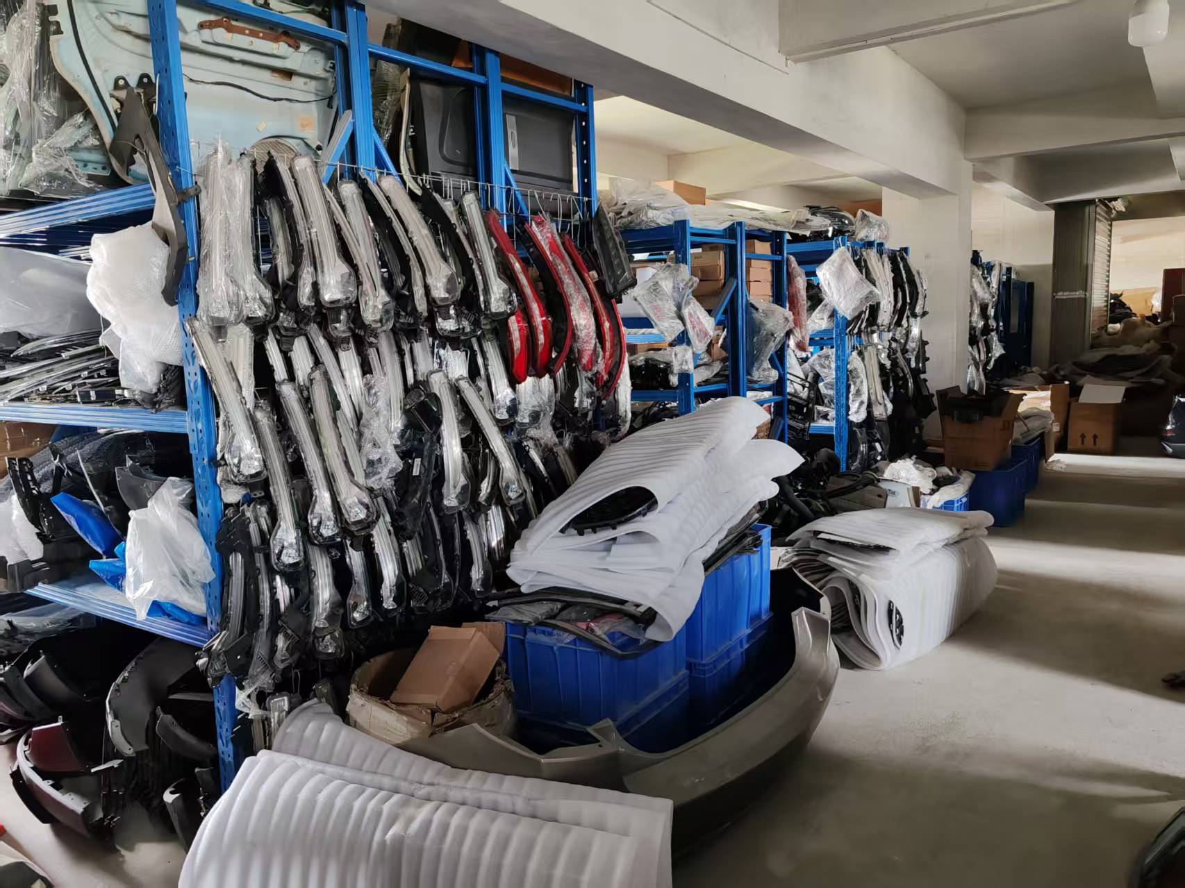 China Factory - Guangzhou Honglin Auto Parts Trading Company