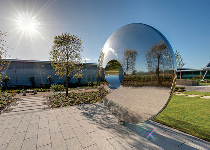 China Morden Highly Polished Stainless Steel Sculpture Torus For Lawn Featuring