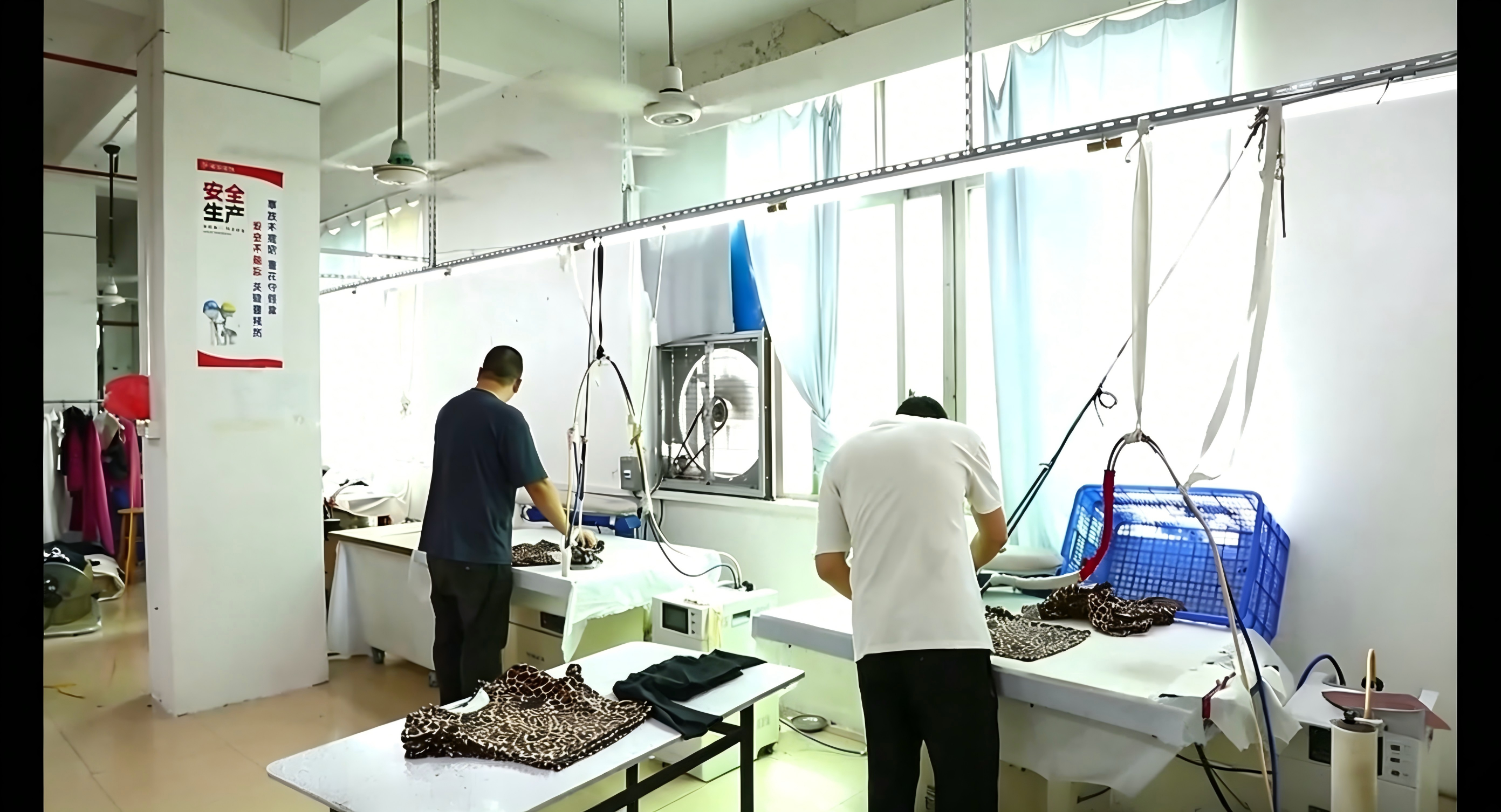 China Factory - Shenzhen Sincereal Clothing Co., Ltd.