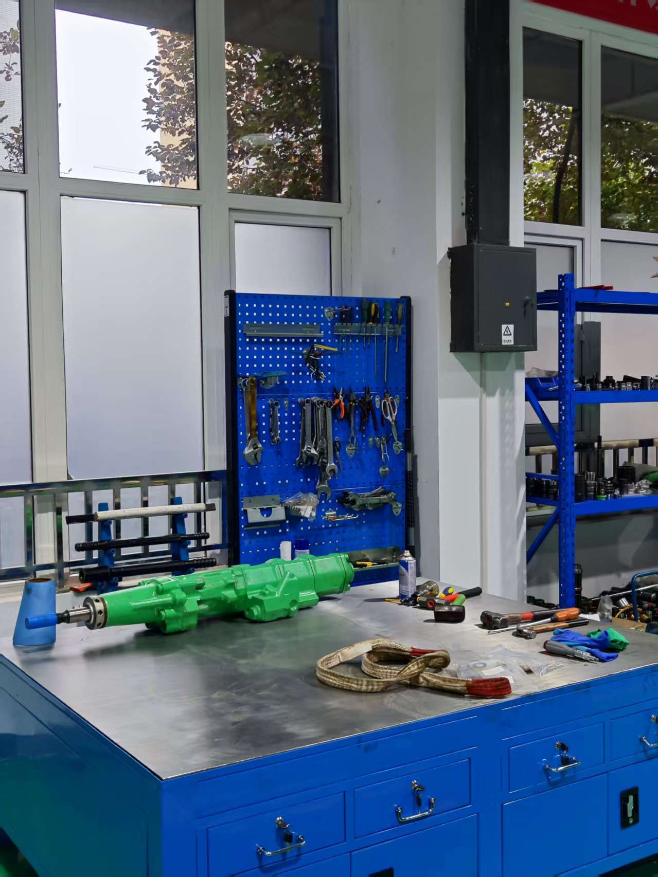 China Factory - Shaanxi Xianfeng Rock Drilling Machinery Equipment Co., Ltd.