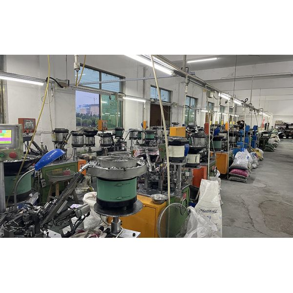 China Factory - Yiwu Yunshuo Zipper Co., Ltd.