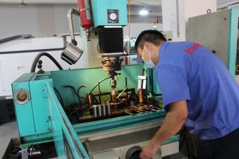 China Factory - Chongqing Henghui Precision Mold Co., Limited